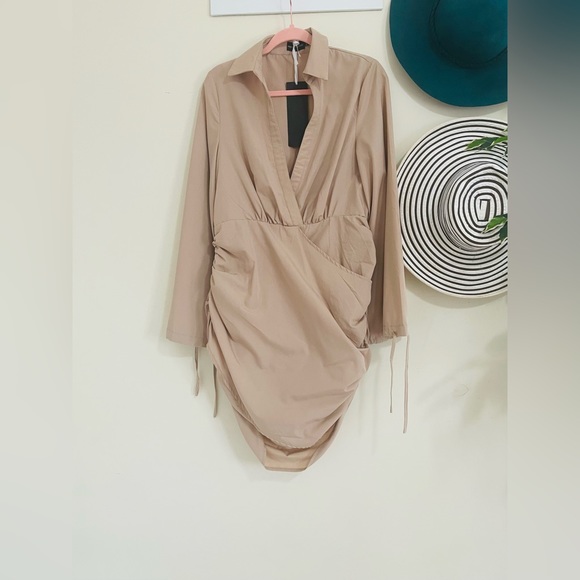 Brand new Pretty Little thing V neck dress with tags - Picture 4 of 7